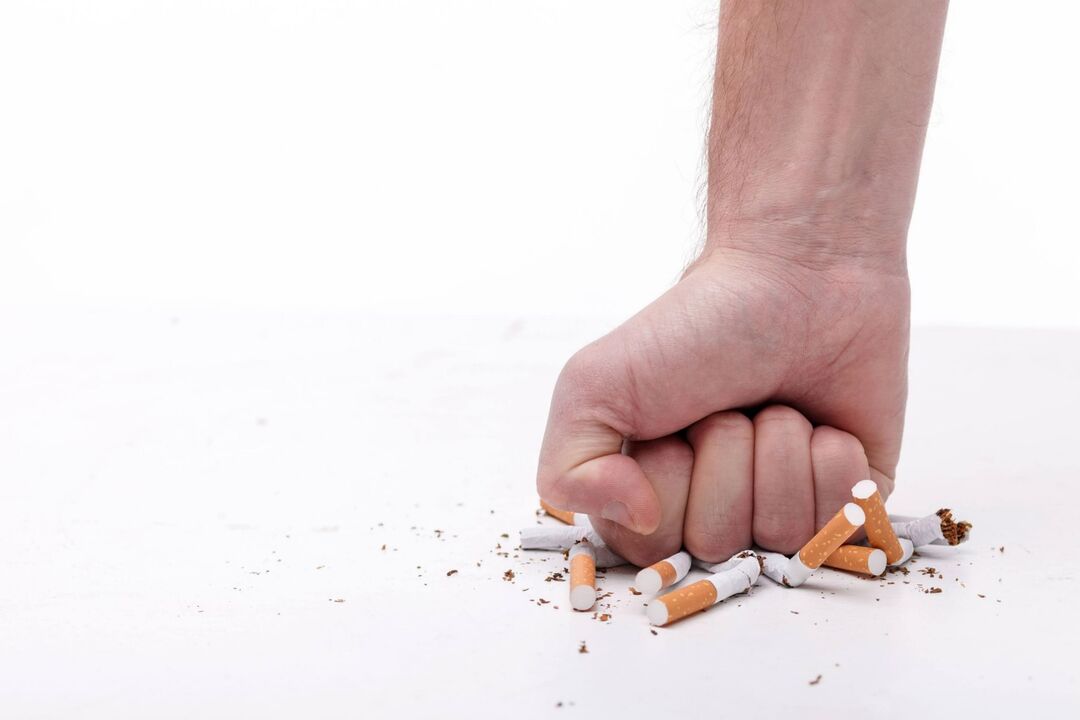 Cigarešu atteikšanās, izmantojot zxcvbnmqwert aerosolu
